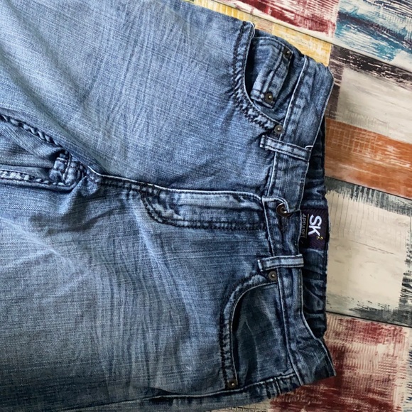 BOYS LIGHT WASH JEANS - Picture 5 of 6